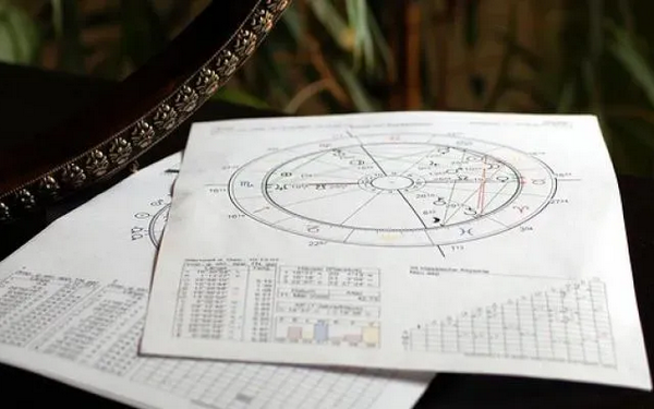 LECTURA DE CARTA ASTRAL